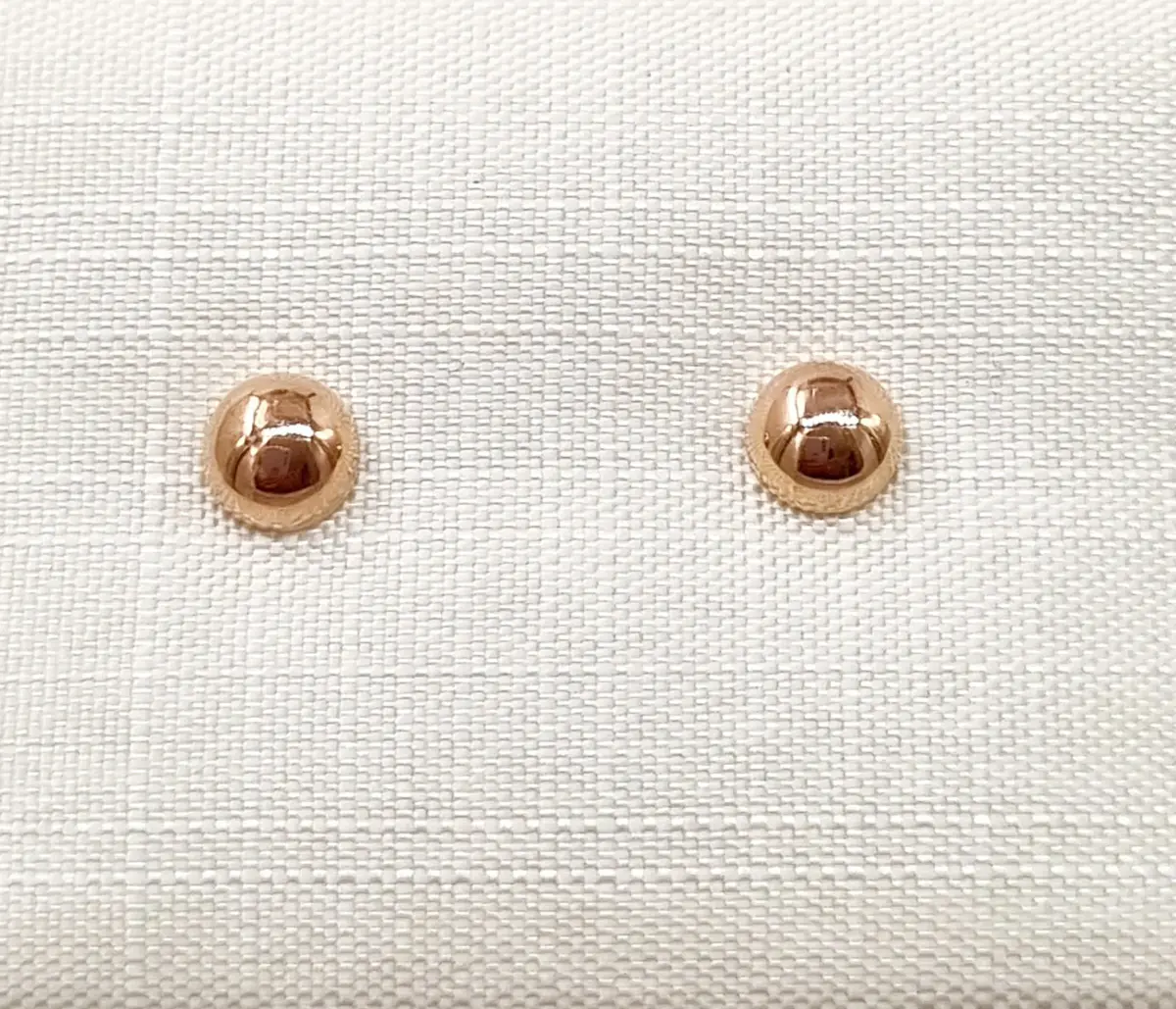 20220718_141Frieda554 Frieda Yellow Gold Half Ball 5mm Earring