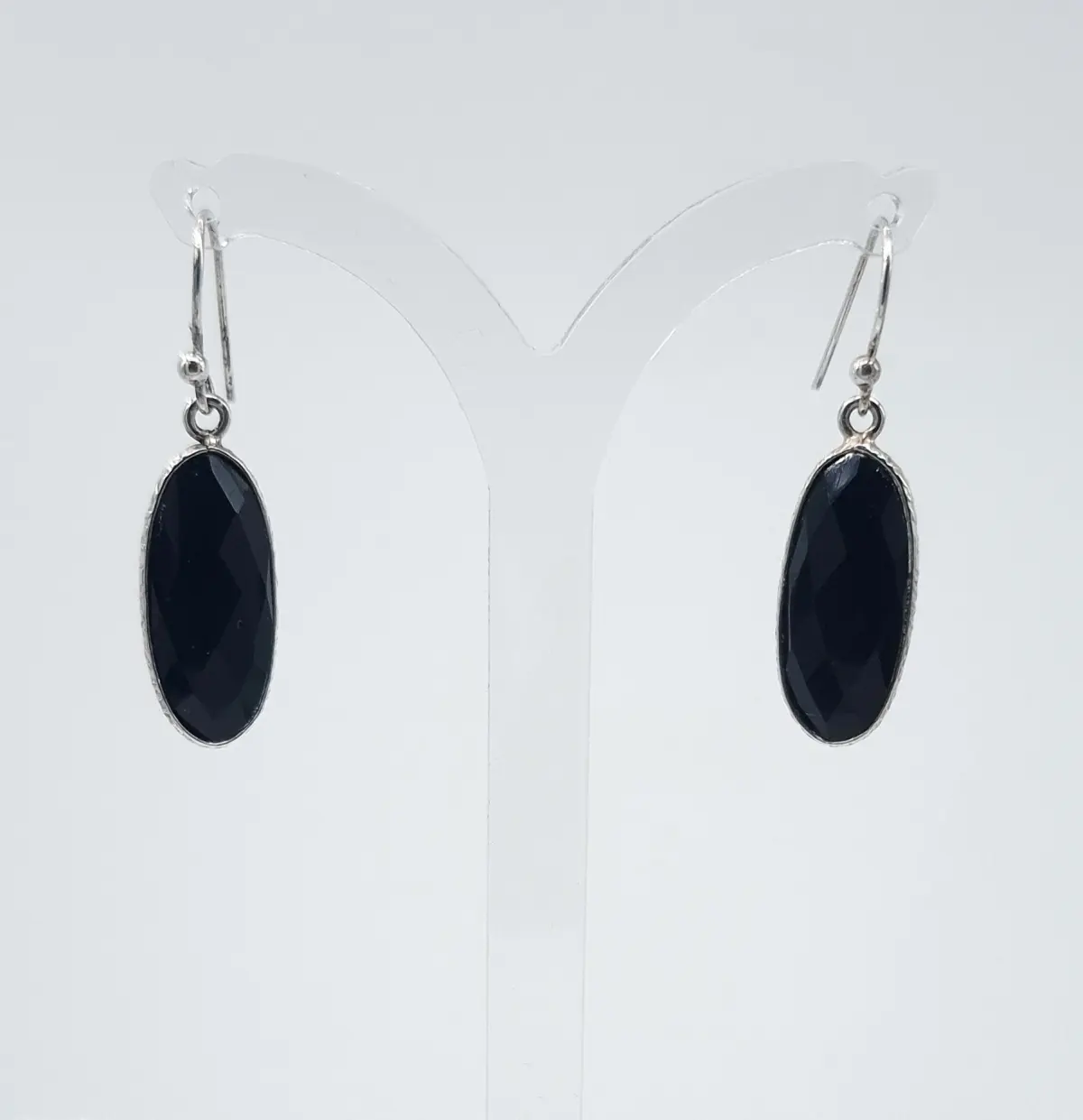 Sterling Silver, oval Onyx with checkerboard cut on Sheppard hook