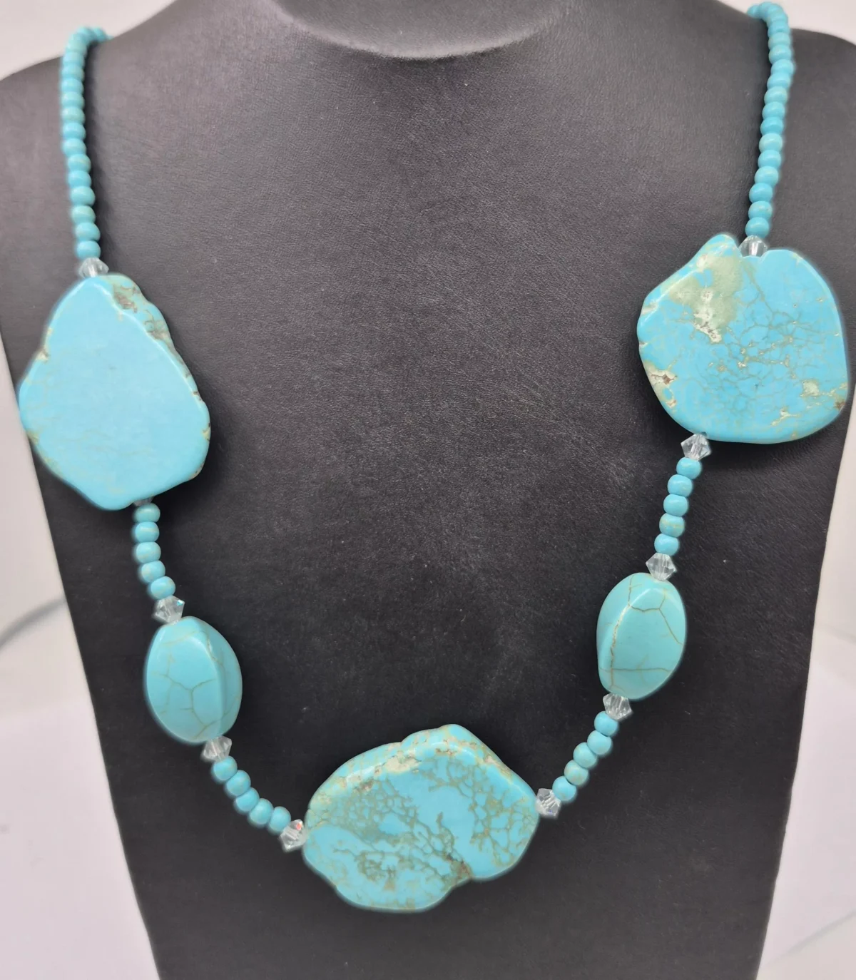 Heba - Howlite Turquoise Colour - Necklace