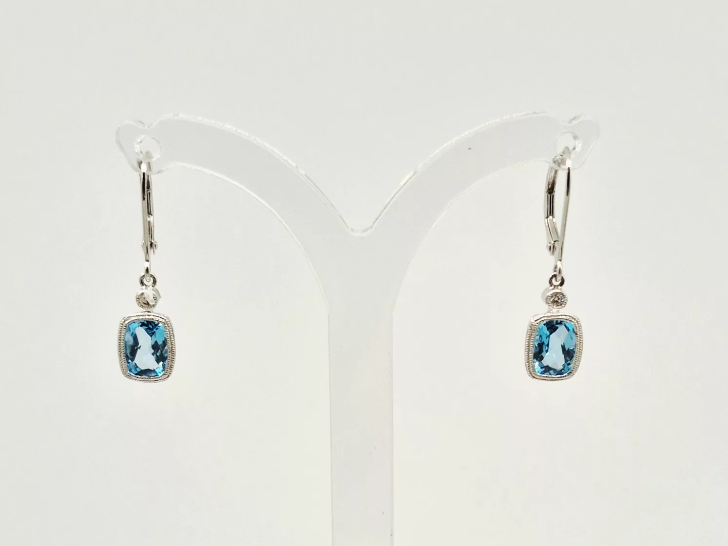 Frady - Yellow Gold Delicate Knot - Earrings