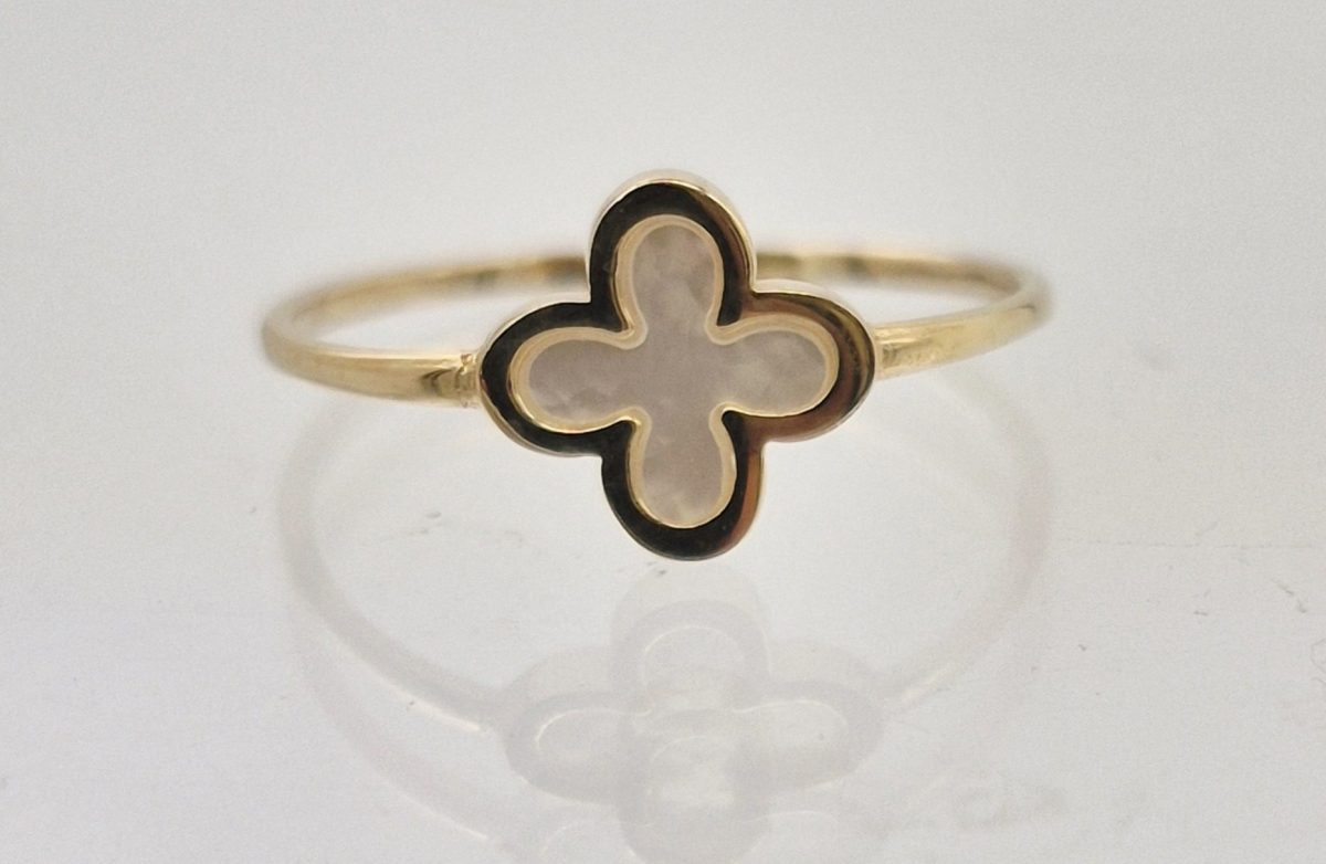 Avie - Yellow Gold Mother of Pearl Engagement - Rings