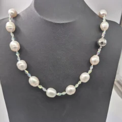 Perly - Freshwater Pearl & Crystal Gemstone - Necklace