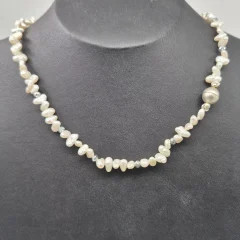 Pendas - Freshwater Pearl - Necklace